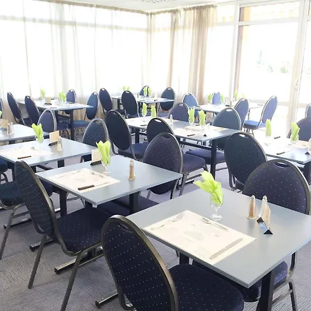 מלון Pressoir 3*